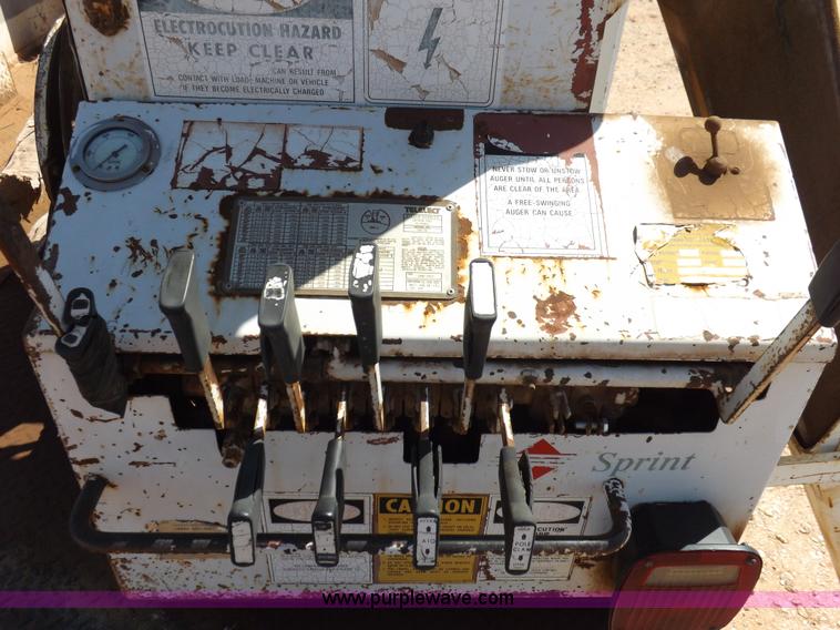 image for item H1796 1991 Chevrolet Kodiak utility truck