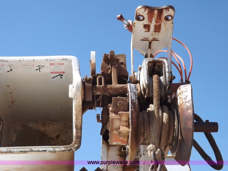 image for item H1796 1991 Chevrolet Kodiak utility truck