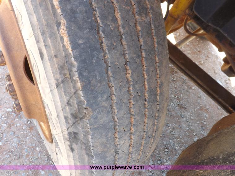 image for item H1796 1991 Chevrolet Kodiak utility truck