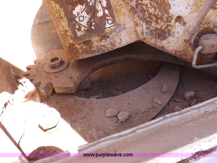 image for item H1796 1991 Chevrolet Kodiak utility truck