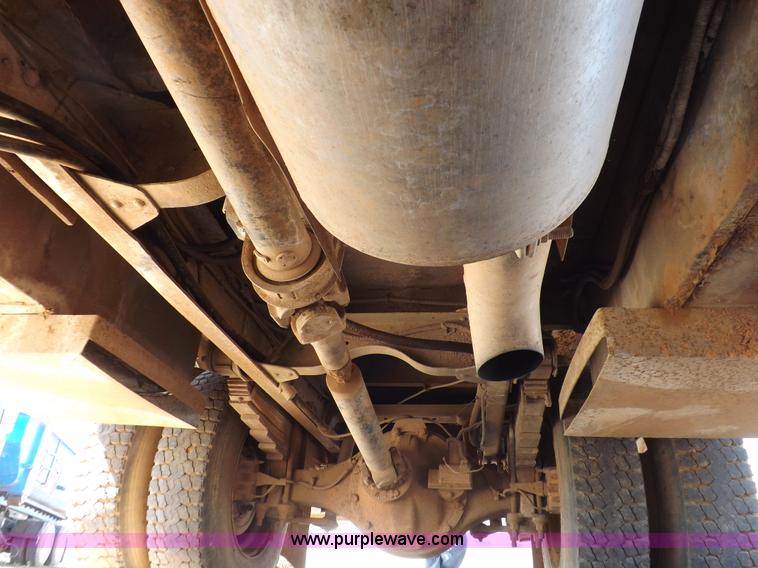 image for item H1796 1991 Chevrolet Kodiak utility truck