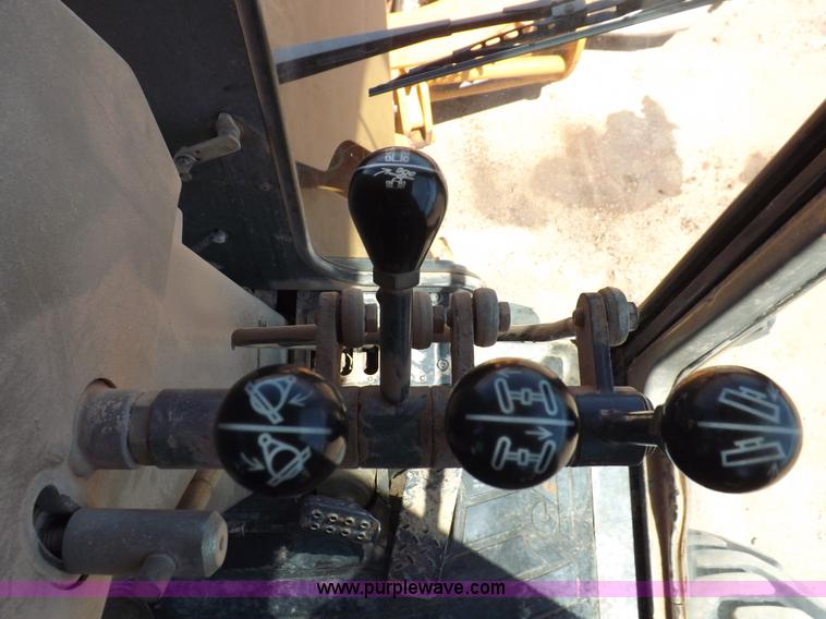 image for item H1798 2002 Case 865 articulated motor grader