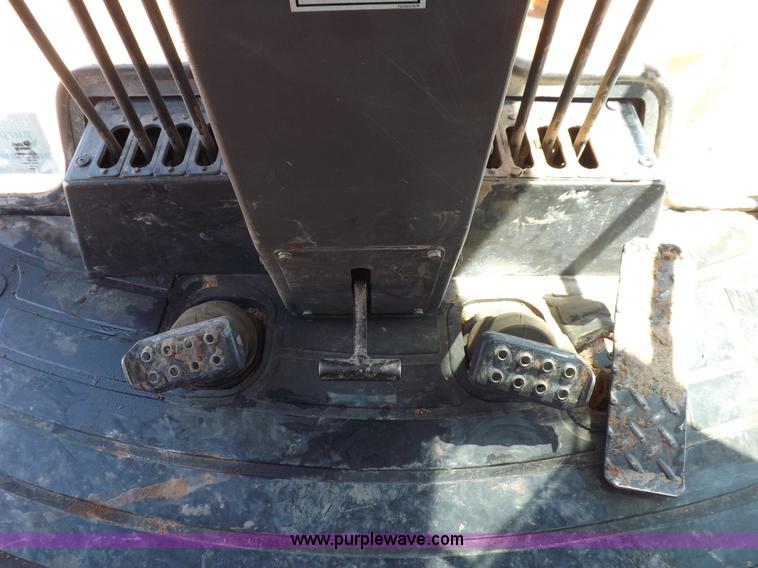 image for item H1798 2002 Case 865 articulated motor grader