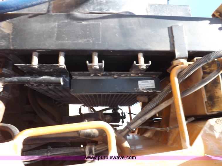 image for item H1798 2002 Case 865 articulated motor grader