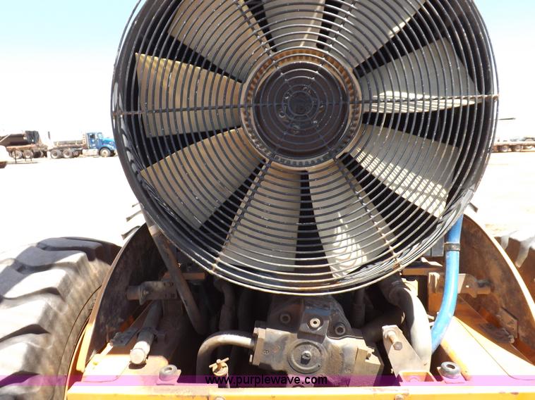 image for item H1798 2002 Case 865 articulated motor grader