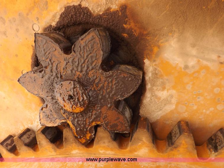 image for item H1798 2002 Case 865 articulated motor grader