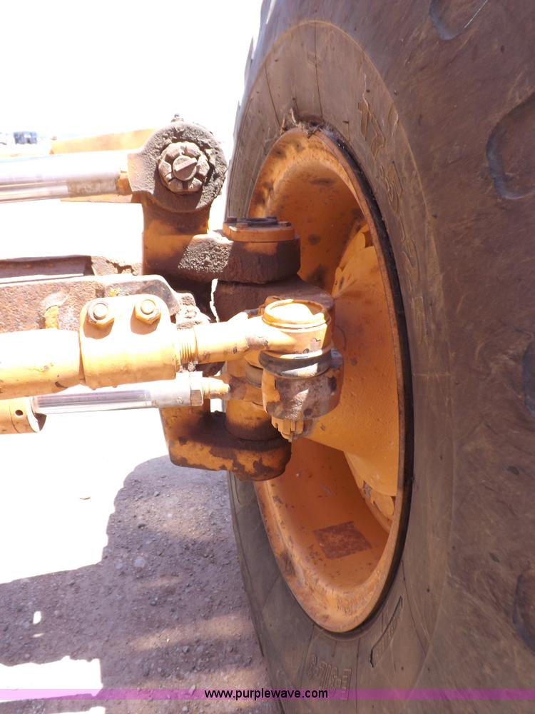 image for item H1798 2002 Case 865 articulated motor grader