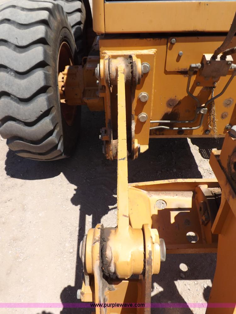 image for item H1798 2002 Case 865 articulated motor grader