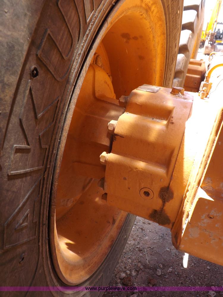 image for item H1798 2002 Case 865 articulated motor grader