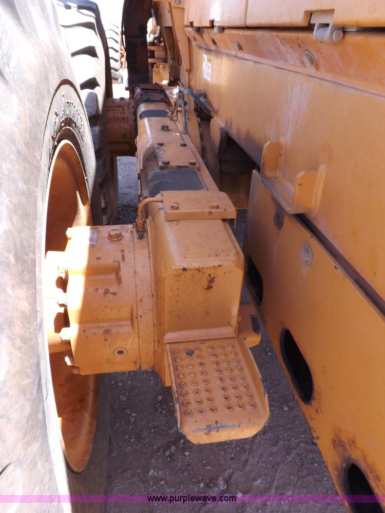 image for item H1798 2002 Case 865 articulated motor grader