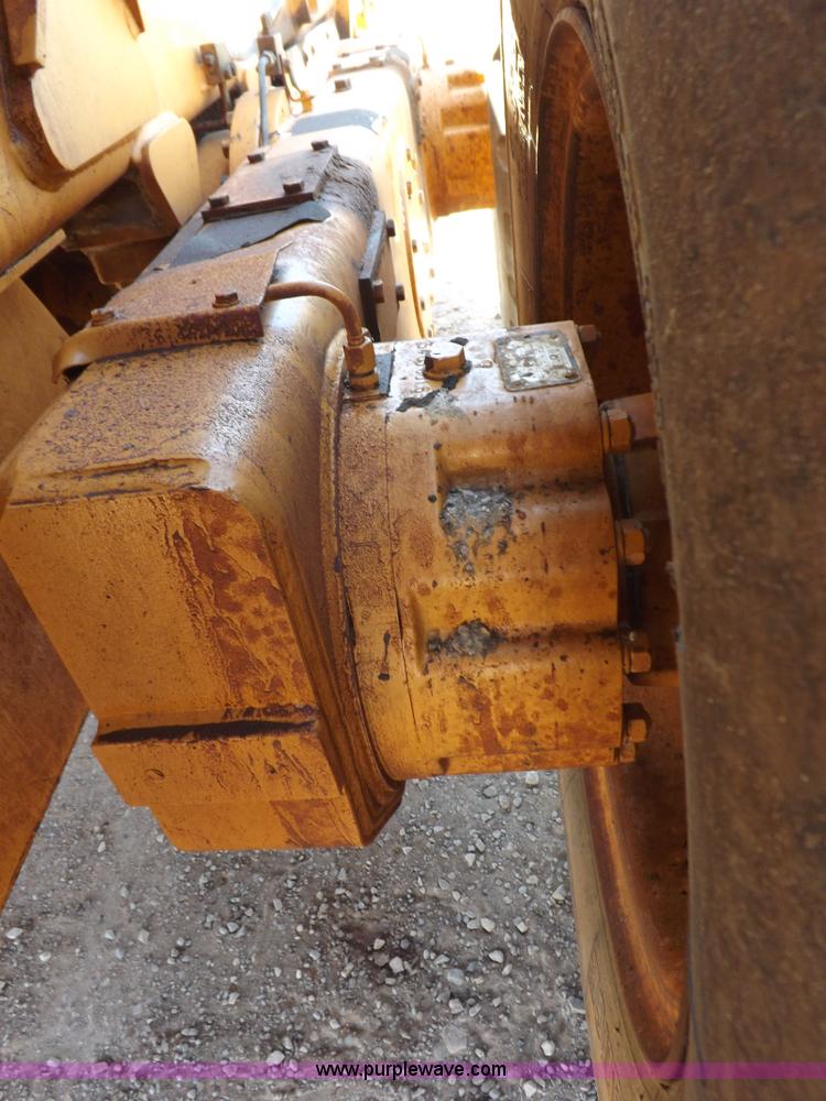 image for item H1798 2002 Case 865 articulated motor grader