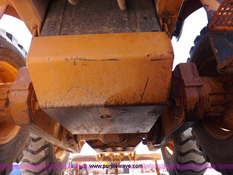 image for item H1798 2002 Case 865 articulated motor grader