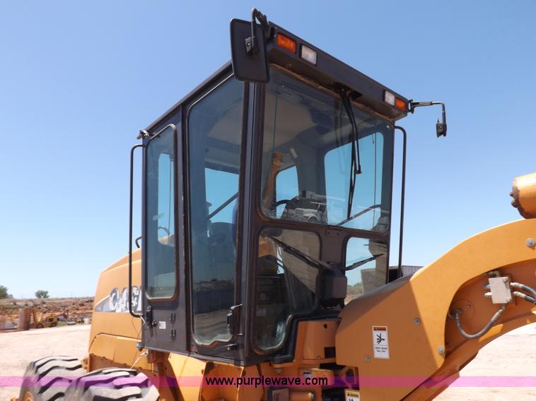 image for item H1798 2002 Case 865 articulated motor grader