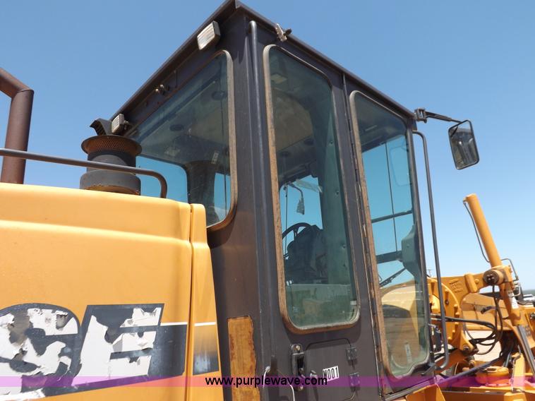 image for item H1798 2002 Case 865 articulated motor grader