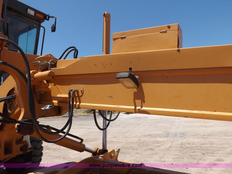 image for item H1798 2002 Case 865 articulated motor grader
