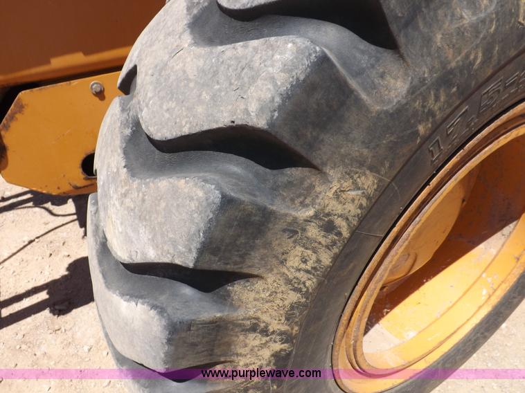 image for item H1798 2002 Case 865 articulated motor grader