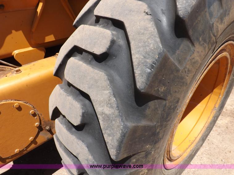 image for item H1798 2002 Case 865 articulated motor grader