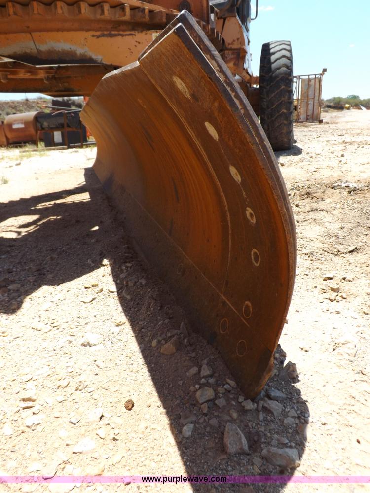 image for item H1799 2004 Case 865 DHP articulated motor grader