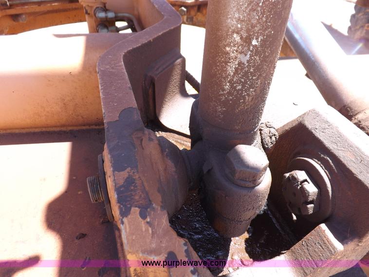 image for item H1799 2004 Case 865 DHP articulated motor grader