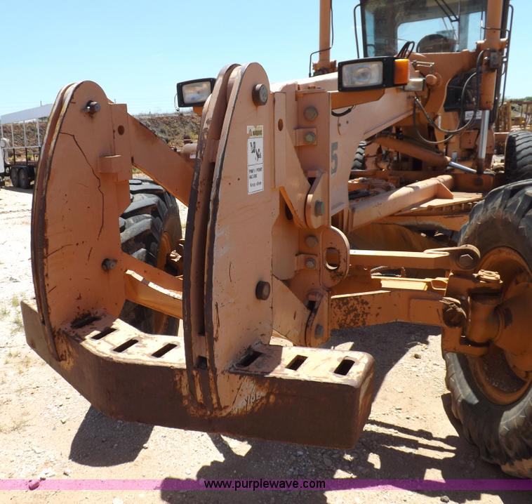 image for item H1799 2004 Case 865 DHP articulated motor grader
