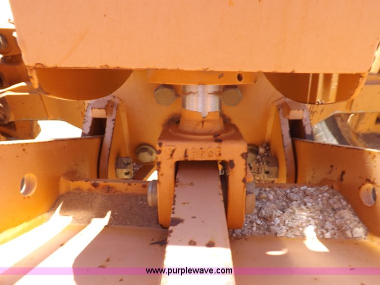 image for item H1799 2004 Case 865 DHP articulated motor grader