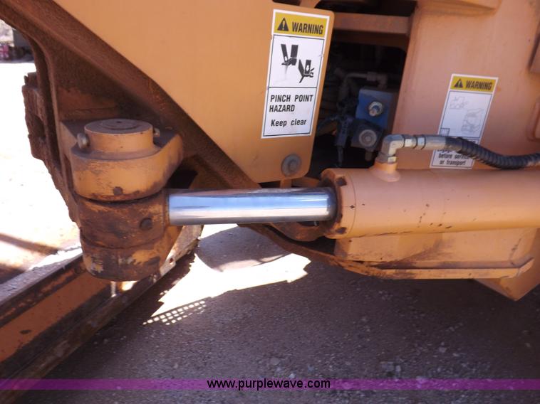 image for item H1799 2004 Case 865 DHP articulated motor grader