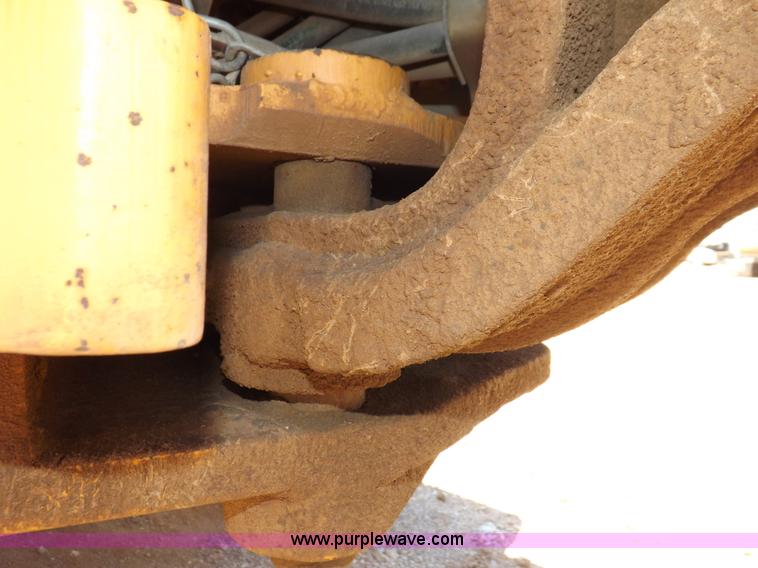 image for item H1799 2004 Case 865 DHP articulated motor grader