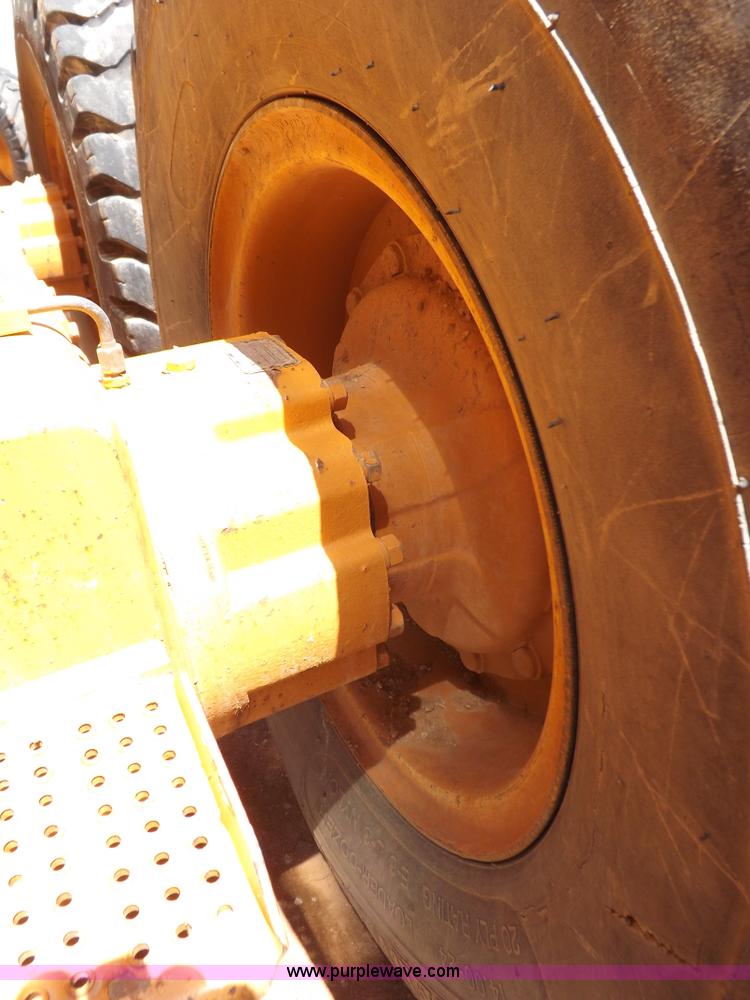 image for item H1799 2004 Case 865 DHP articulated motor grader