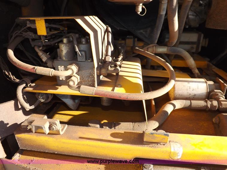 image for item H1800 JCB JS200L excavator