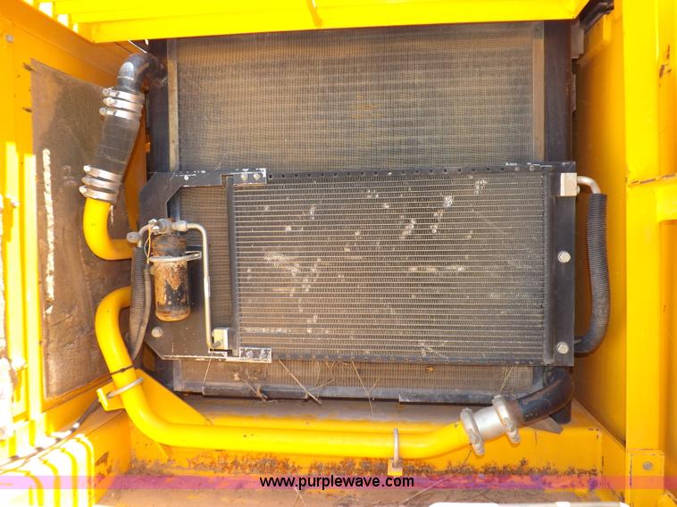 image for item H1800 JCB JS200L excavator