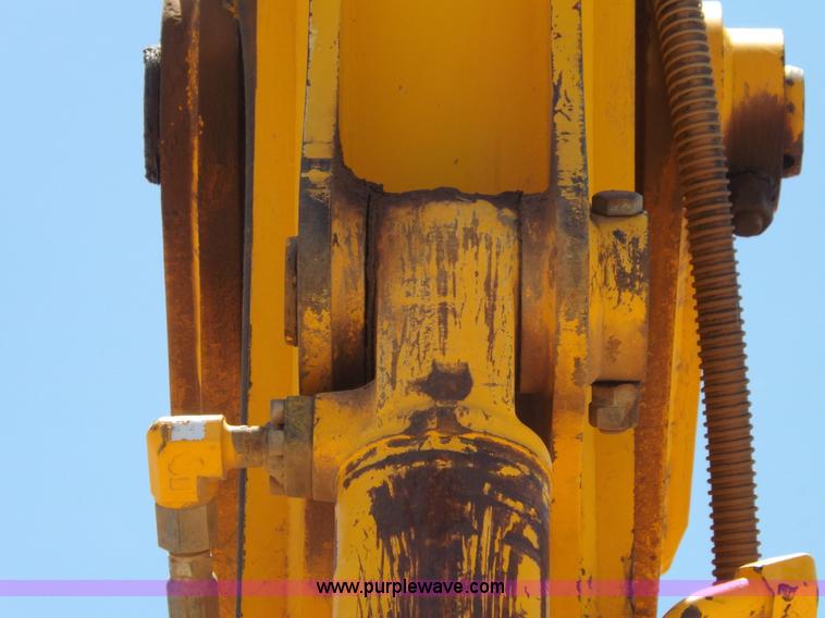 image for item H1800 JCB JS200L excavator