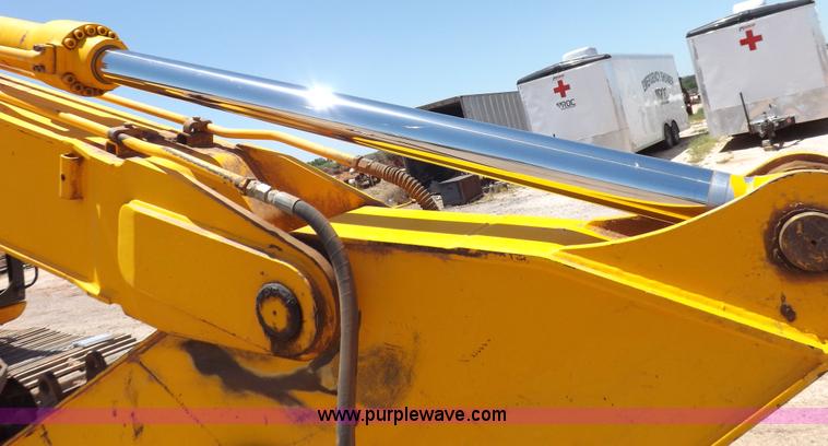 image for item H1800 JCB JS200L excavator