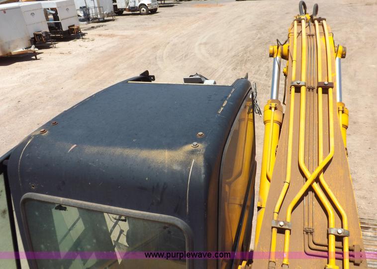 image for item H1800 JCB JS200L excavator