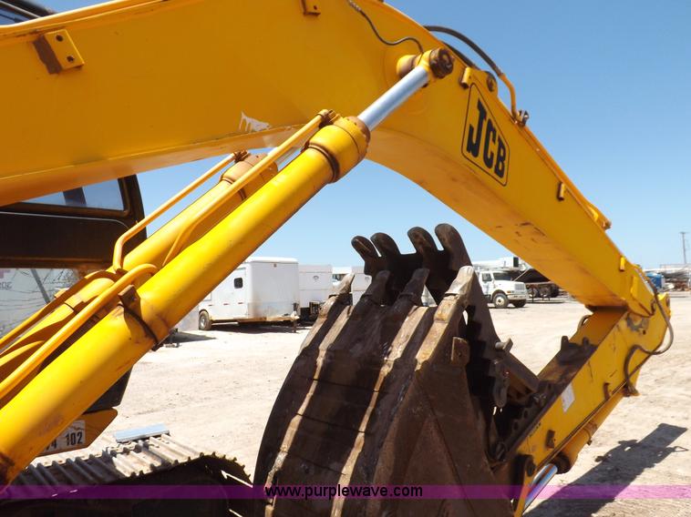 image for item H1800 JCB JS200L excavator