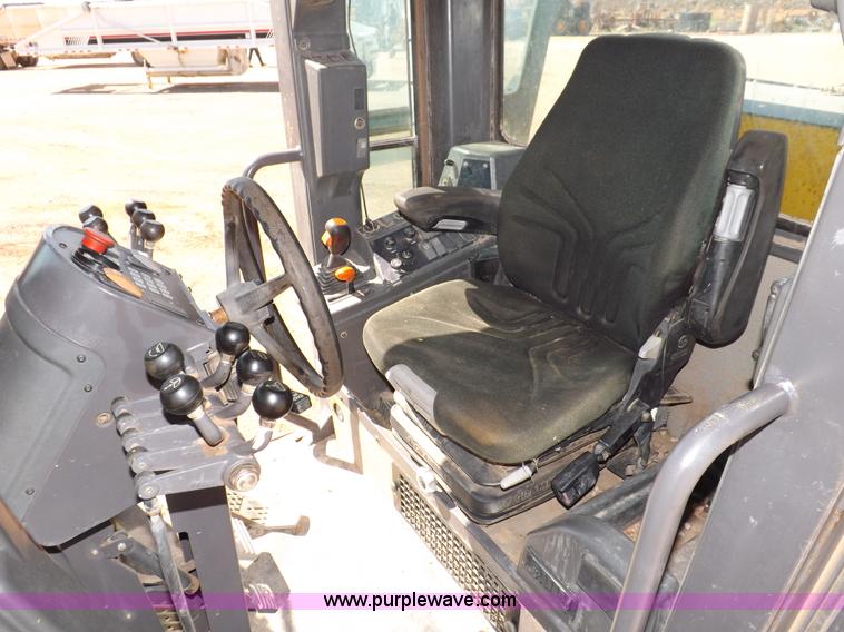 image for item H1801 2003 Volvo G720B articulated motor grader