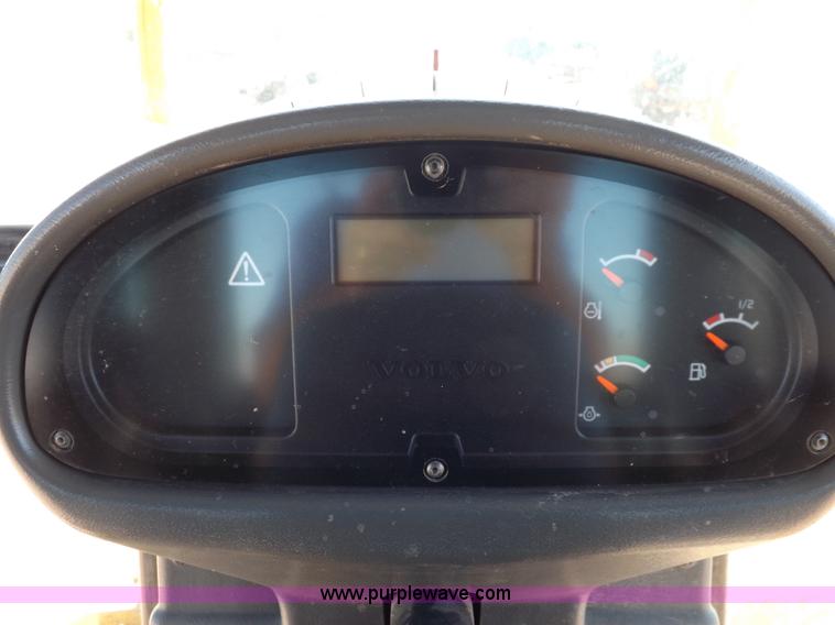 image for item H1801 2003 Volvo G720B articulated motor grader