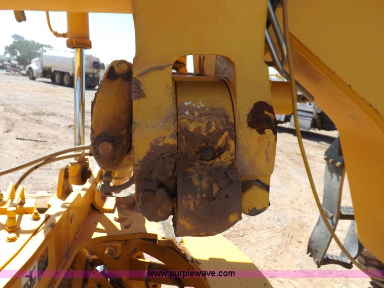 image for item H1801 2003 Volvo G720B articulated motor grader