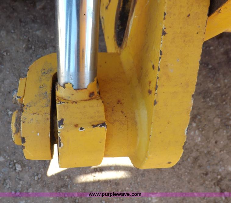 image for item H1801 2003 Volvo G720B articulated motor grader