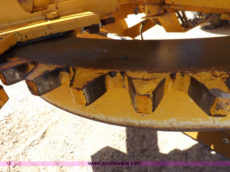 image for item H1801 2003 Volvo G720B articulated motor grader