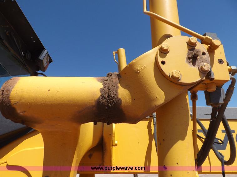 image for item H1801 2003 Volvo G720B articulated motor grader