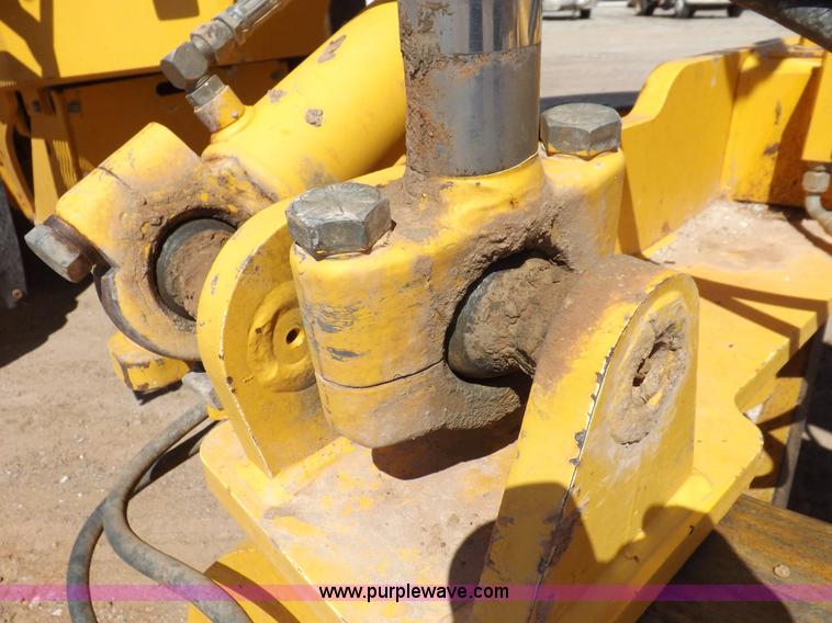 image for item H1801 2003 Volvo G720B articulated motor grader