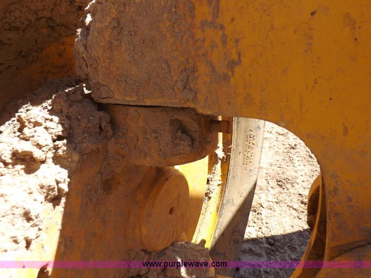 image for item H1801 2003 Volvo G720B articulated motor grader