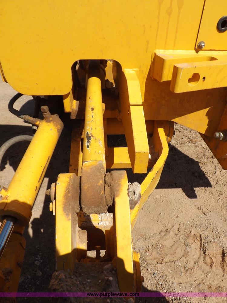 image for item H1801 2003 Volvo G720B articulated motor grader