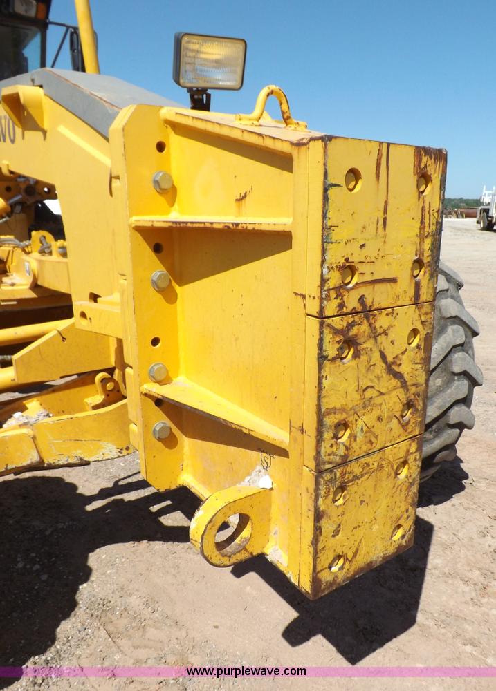 image for item H1801 2003 Volvo G720B articulated motor grader