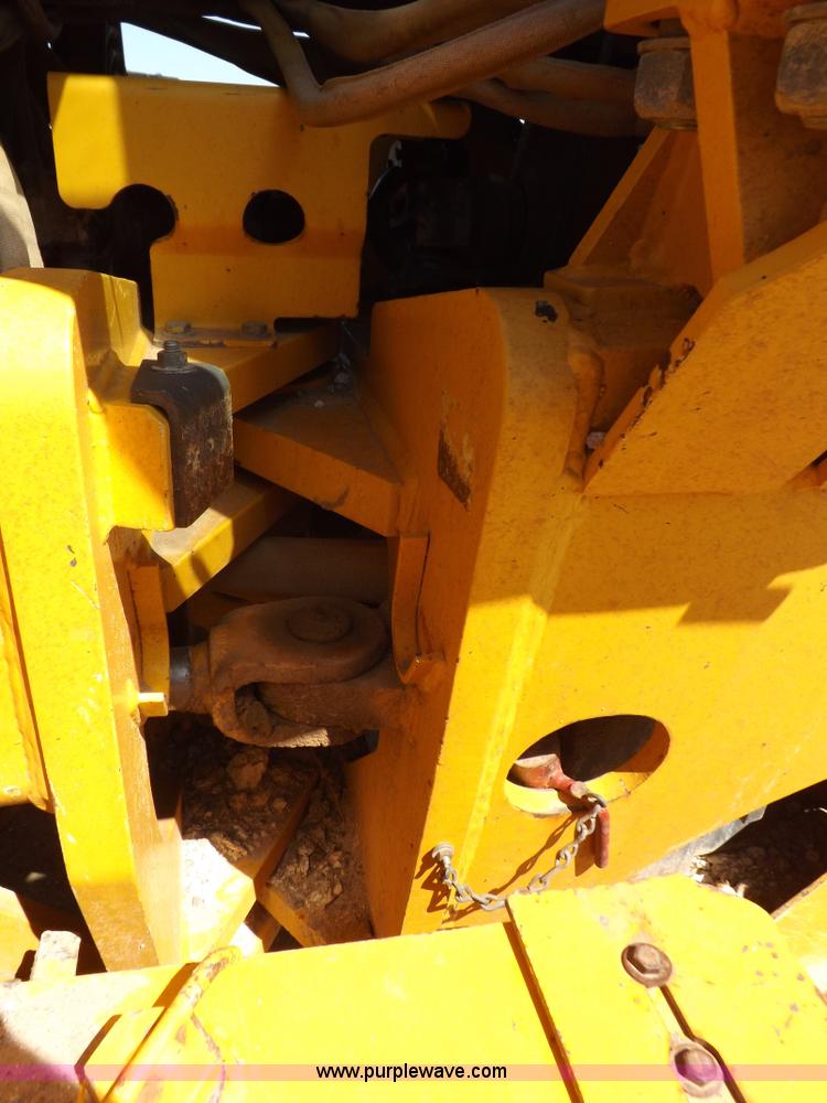 image for item H1801 2003 Volvo G720B articulated motor grader