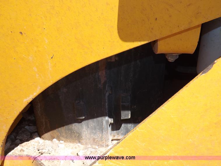 image for item H1801 2003 Volvo G720B articulated motor grader