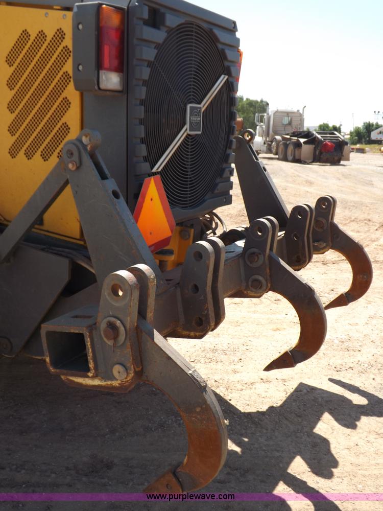 image for item H1801 2003 Volvo G720B articulated motor grader