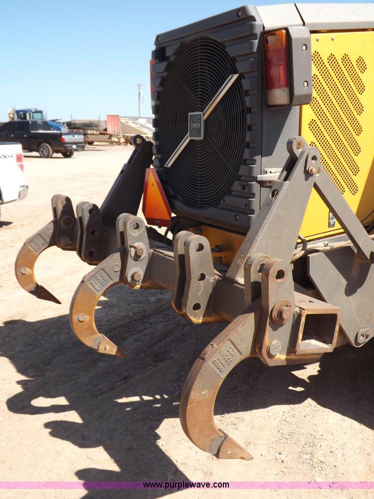 image for item H1801 2003 Volvo G720B articulated motor grader