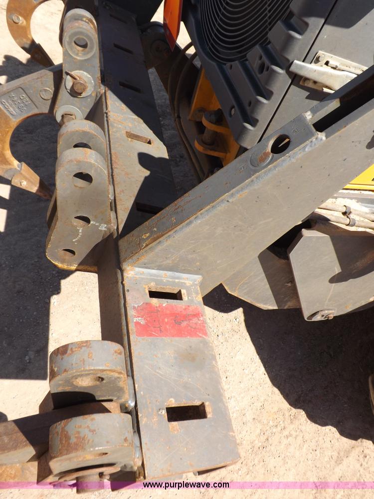 image for item H1801 2003 Volvo G720B articulated motor grader