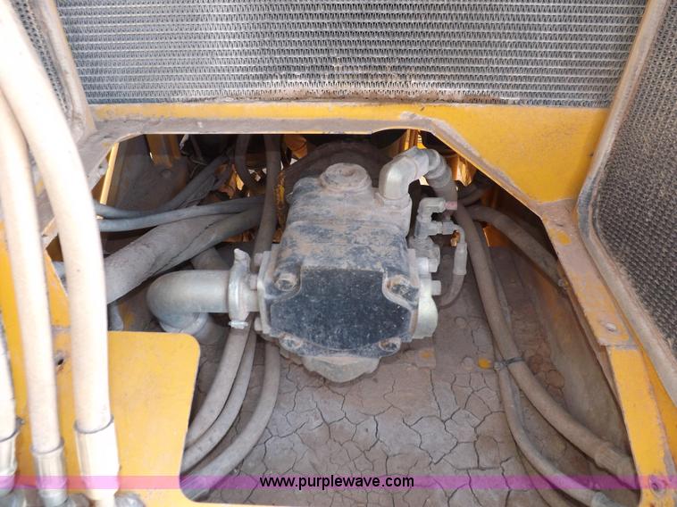 image for item H1801 2003 Volvo G720B articulated motor grader